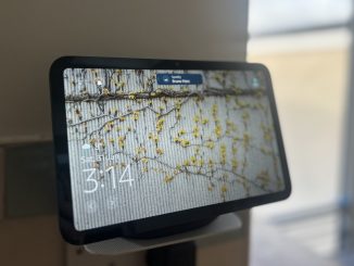 Alexa Plus en Echo Show 8 - asistente inteligente con IA generativa para smart home