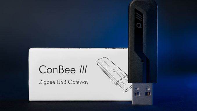 conbee-iii-zigbee-usb-gateway ConBee III Zigbee USB Gateway de Dresden Elektronik con su caja
